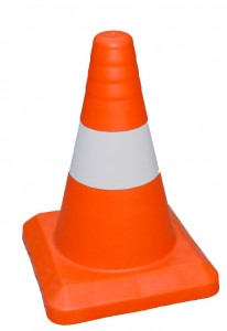 Фото Конус сигнальный КС-1.2 окрашенный 320 мм На фото изображено Конус сигнальный КС-1.2 окрашенный 320 мм